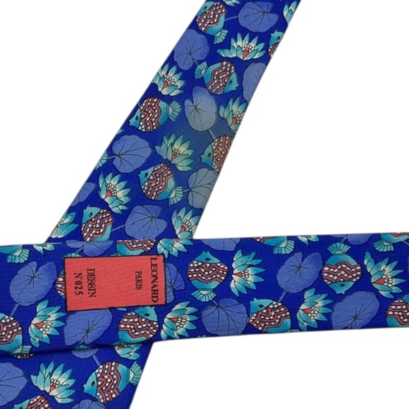 LEONARD Blue Fish Floral Leaf Silk LUXURY Tie ITALY - Picture 6 of 8